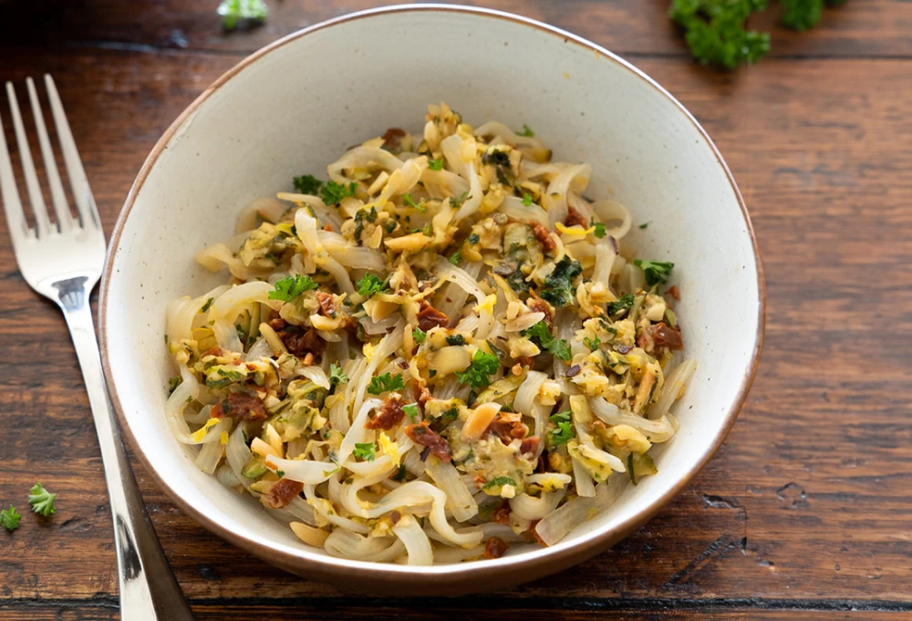 15 Minute Zucchini Fettucine - Slendier