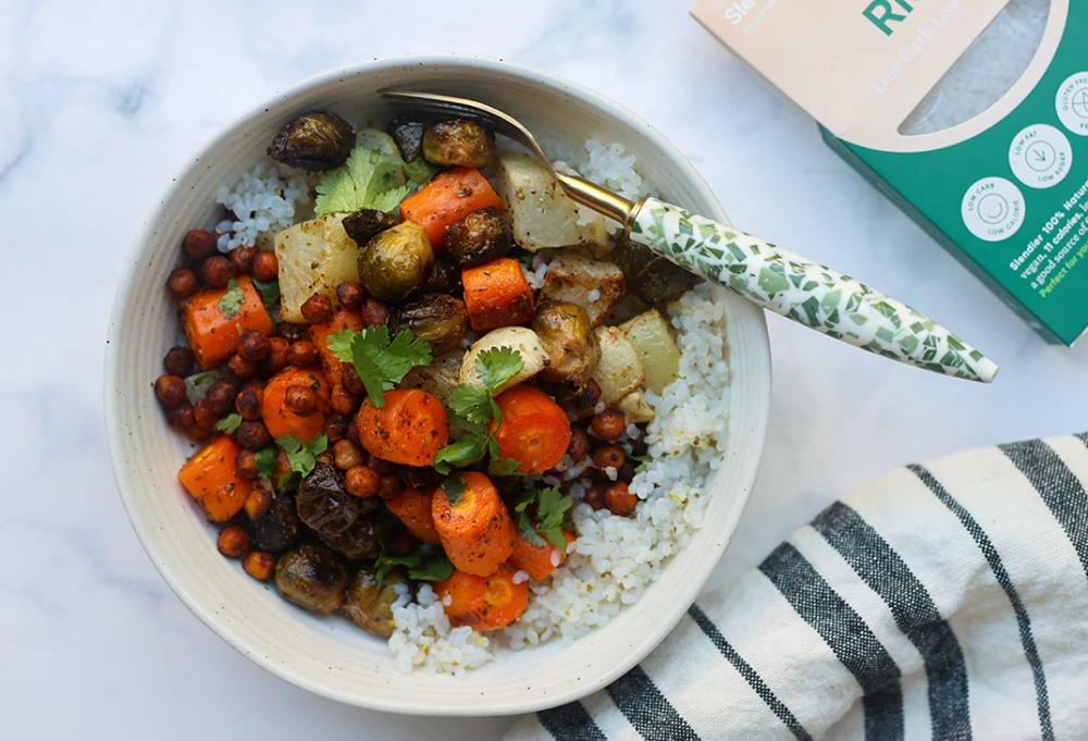 Lemon & Herb Shirataki Rice with Roasted Vegetables & Crispy Chickpeas - Slendier